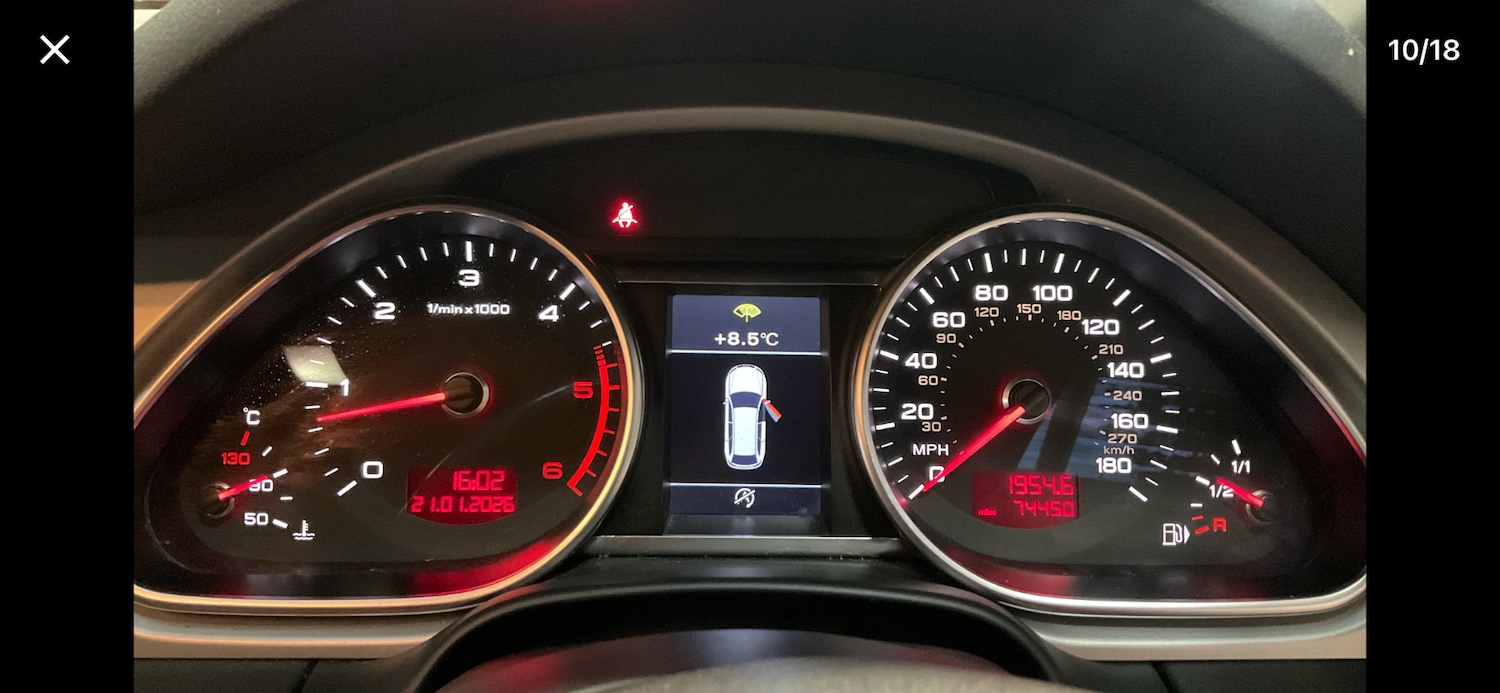 Used Audi Q7 2010 for sale - 77423624: Photo 8