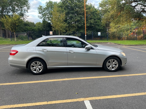 Used Mercedes-Benz E-Class 2013 for sale - 76212199: Photo 11