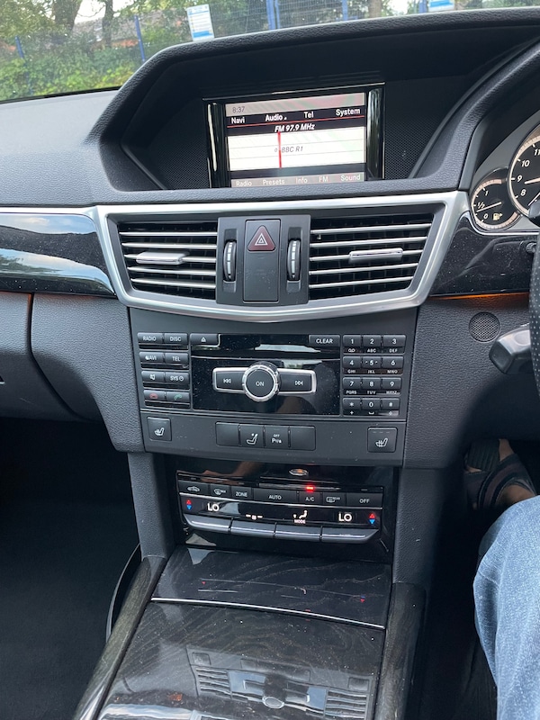 Used Mercedes-Benz E-Class 2013 for sale - 76212199: Photo 1