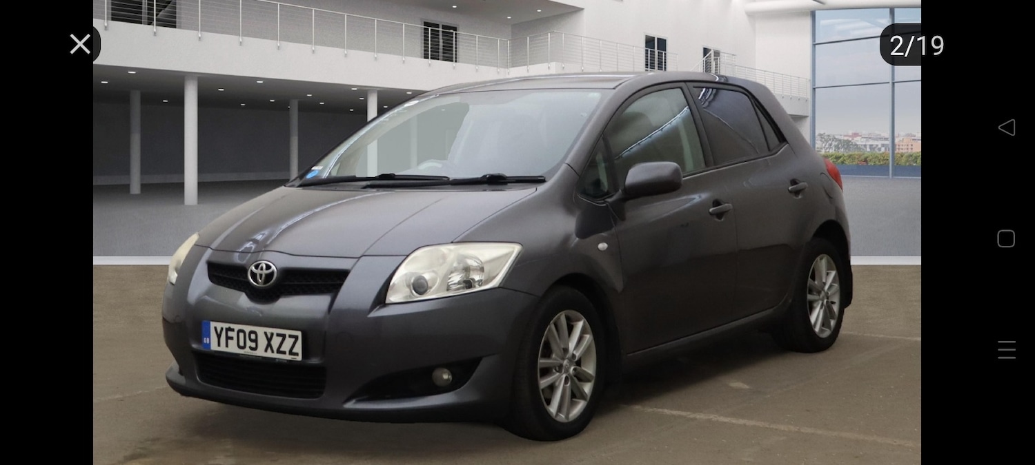 Used Toyota Auris 2009 for sale - 76334869: Photo 2