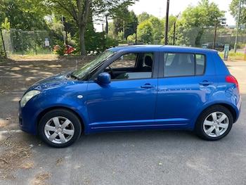 Used Suzuki Swift 2010 for sale - 78692439: Photo