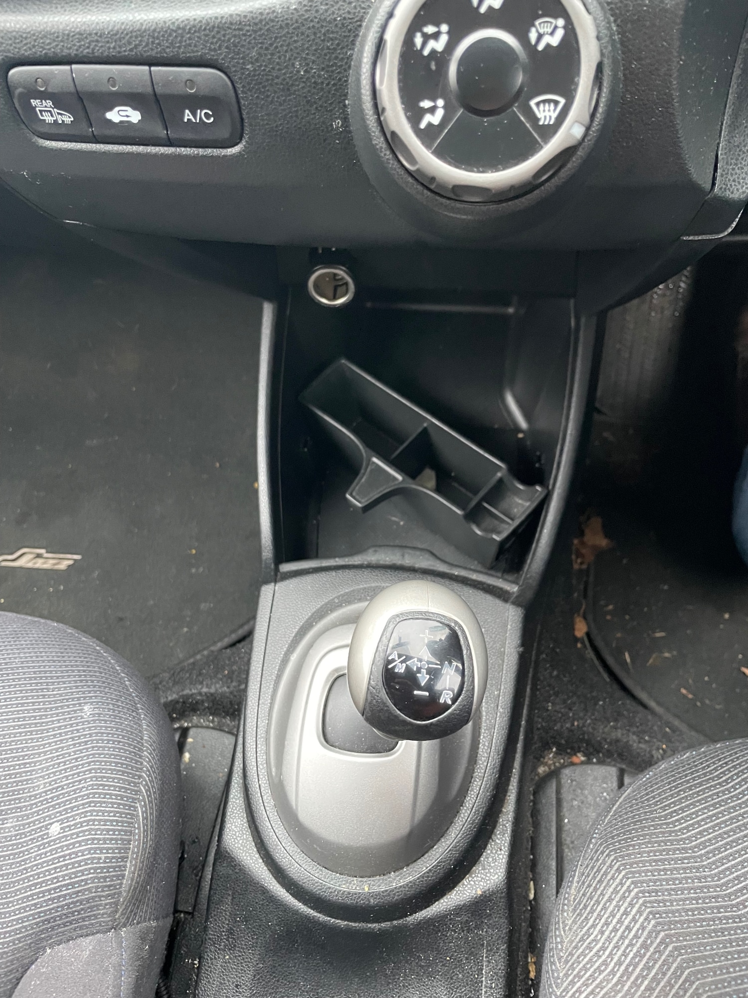 Used Honda Jazz 2010 for sale - 76591341: Photo 9