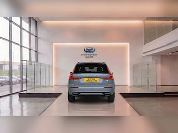 Used Volvo XC60 2023 for sale - 78997773: Photo