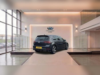 Used Volkswagen Golf 2017 for sale - 78997759: Photo