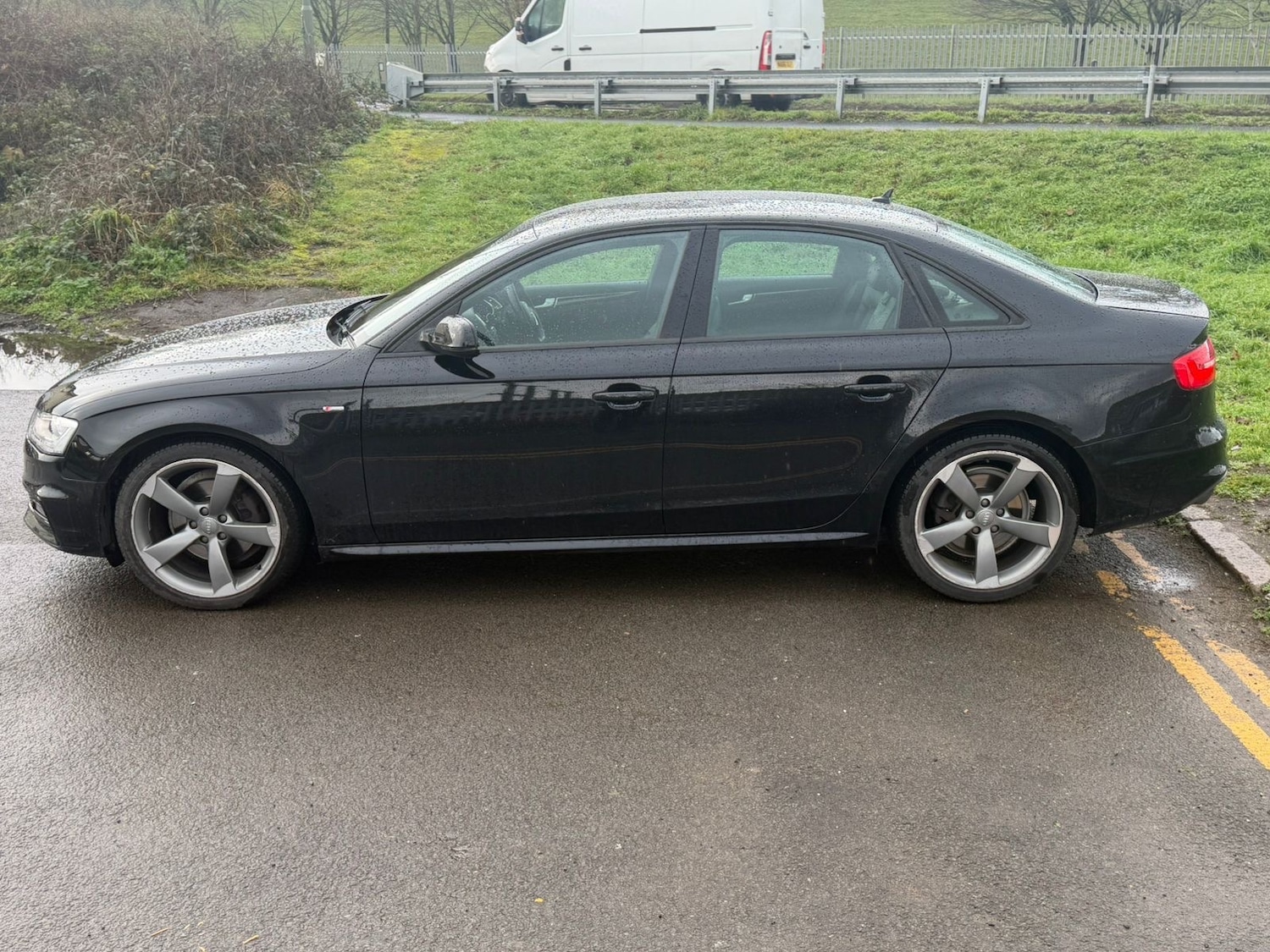 Used Audi A4 2013 for sale - 77247633: Photo 12