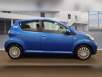 Used Toyota AYGO 2011 for sale - 77902737: Photo