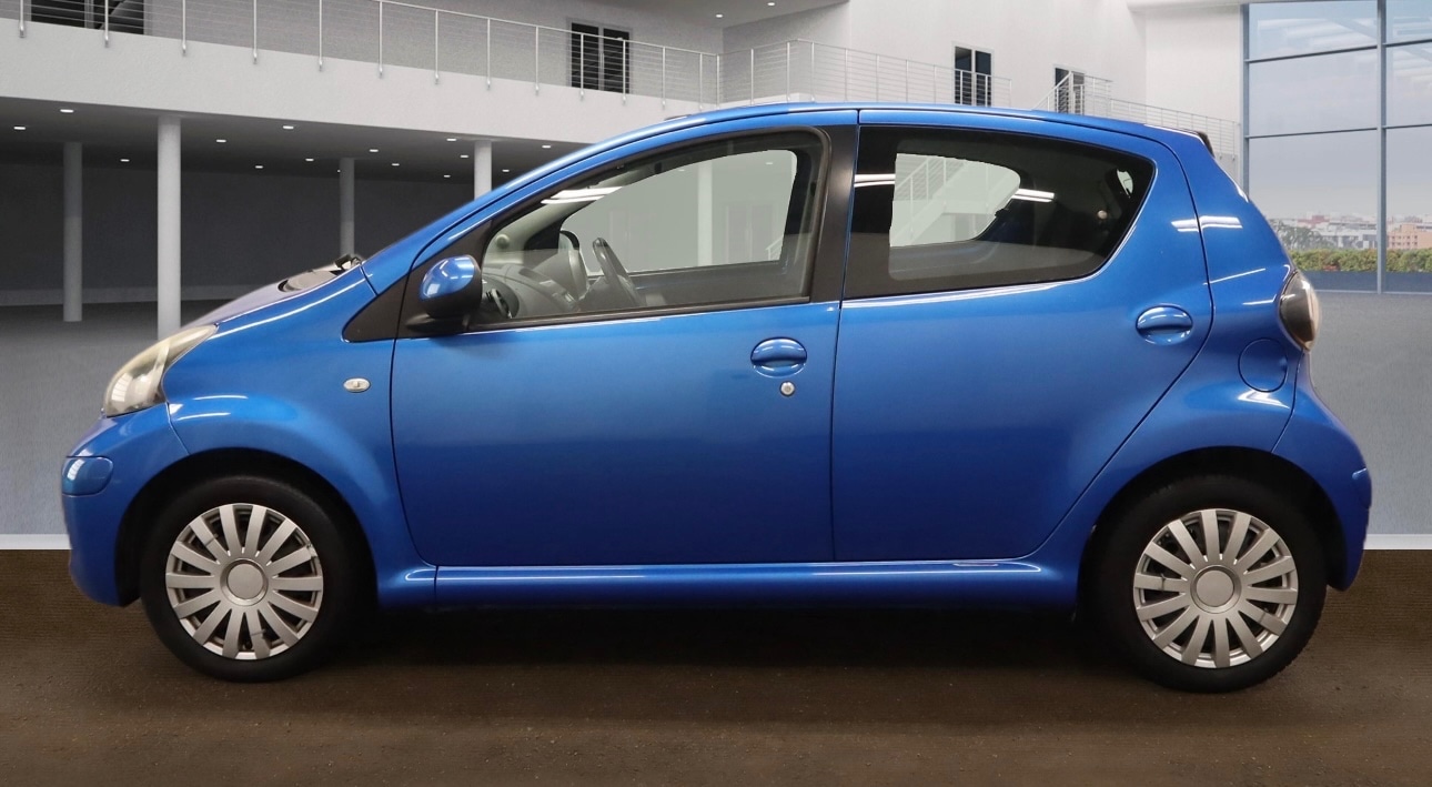 Used Toyota AYGO 2011 for sale - 77902737: Photo 7