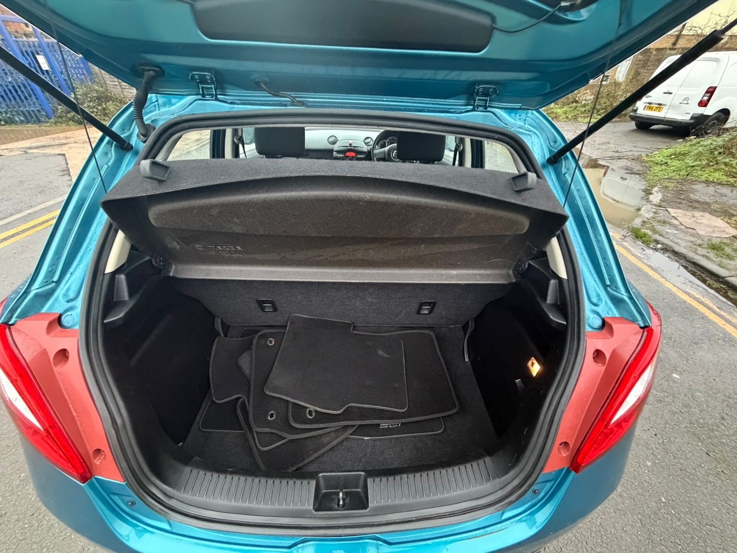 Used Mazda Mazda2 2013 for sale - 77247709: Photo 16