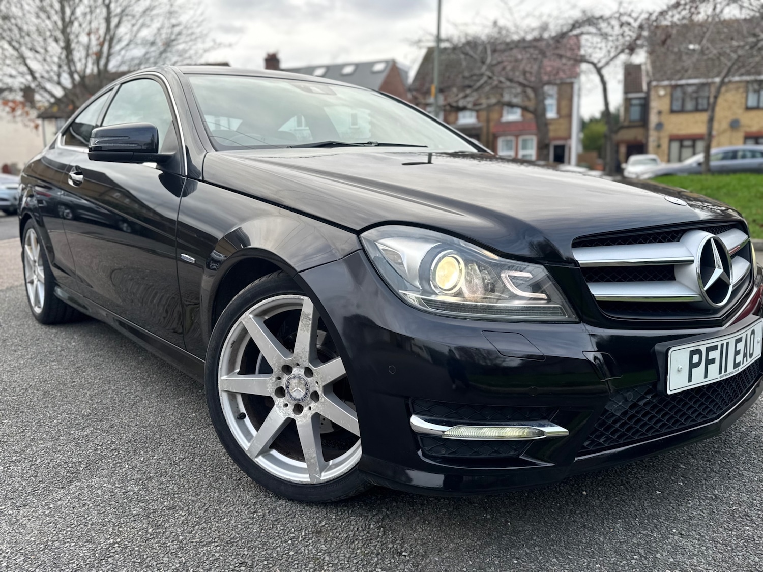 Used Mercedes-Benz C Class 2011 for sale - 76663621: Photo 2