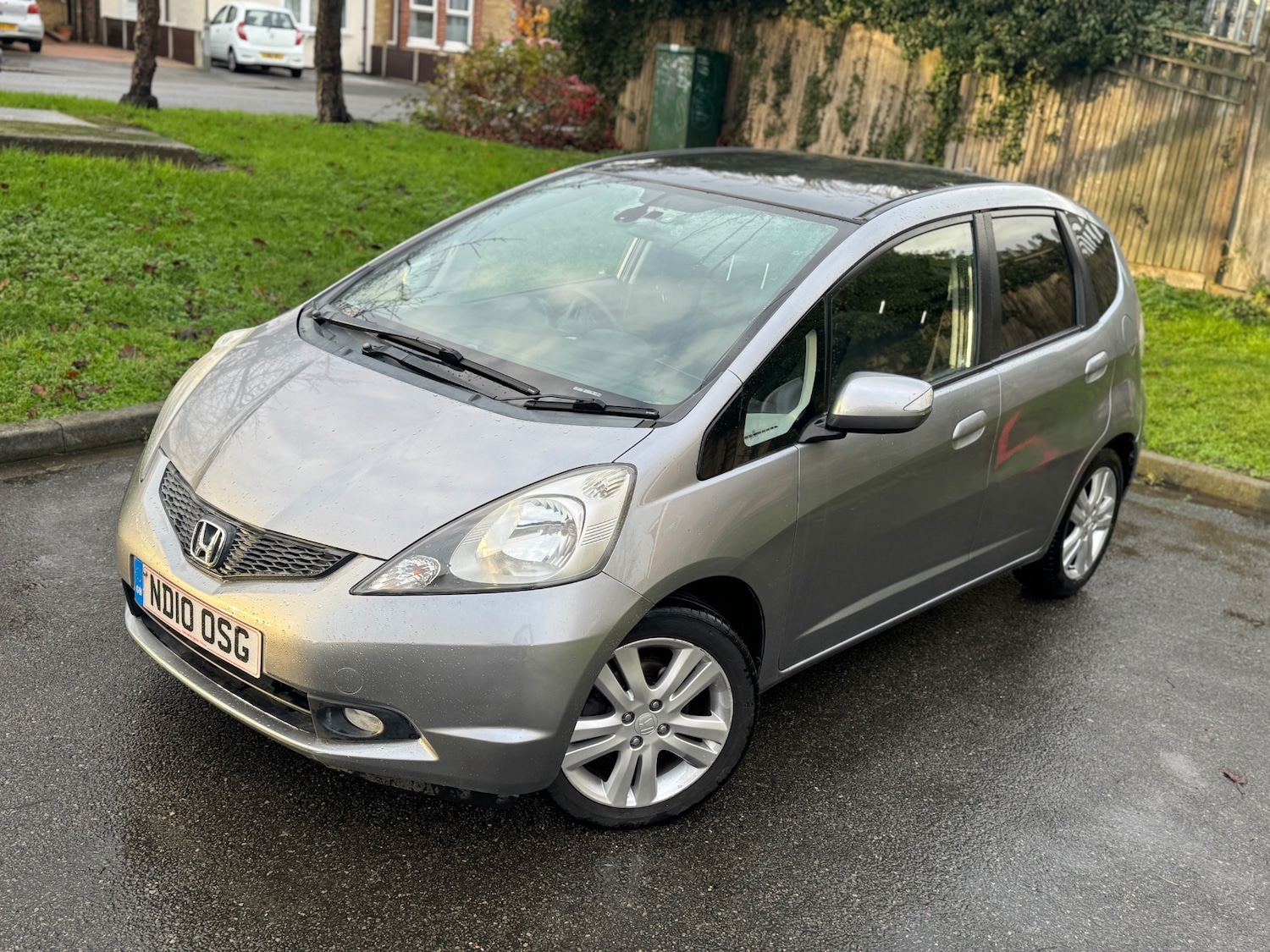 Used Honda Jazz 2010 for sale - 76845310: Photo 3