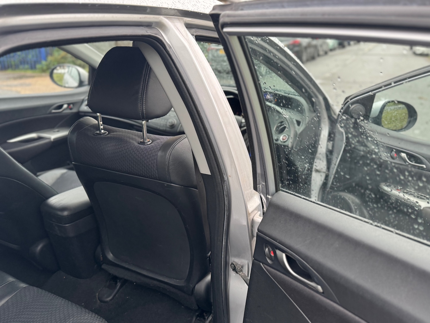 Used Honda Civic 2010 for sale - 76403119: Photo 13