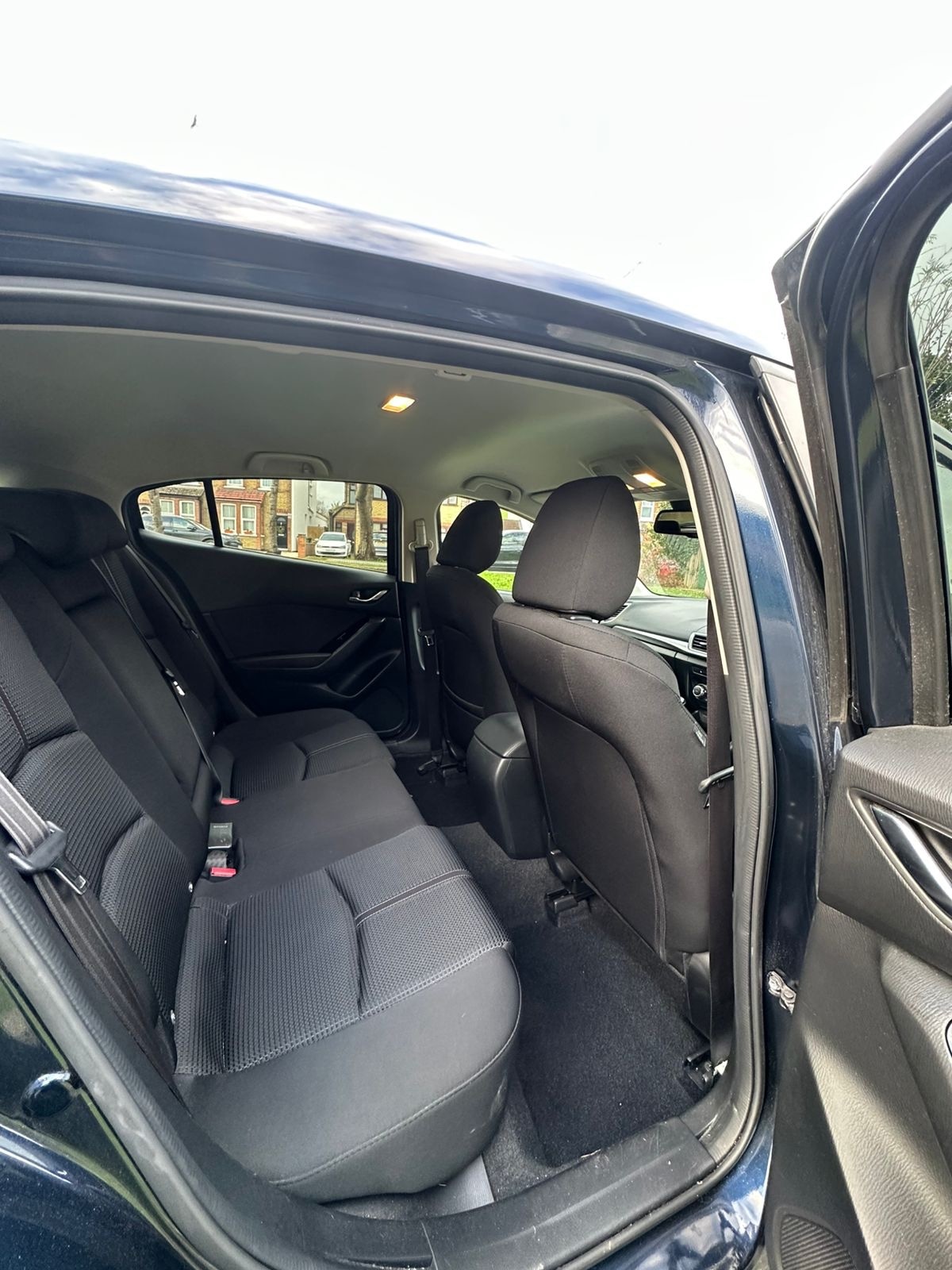 Used Mazda Mazda3 2018 for sale - 76946829: Photo 7