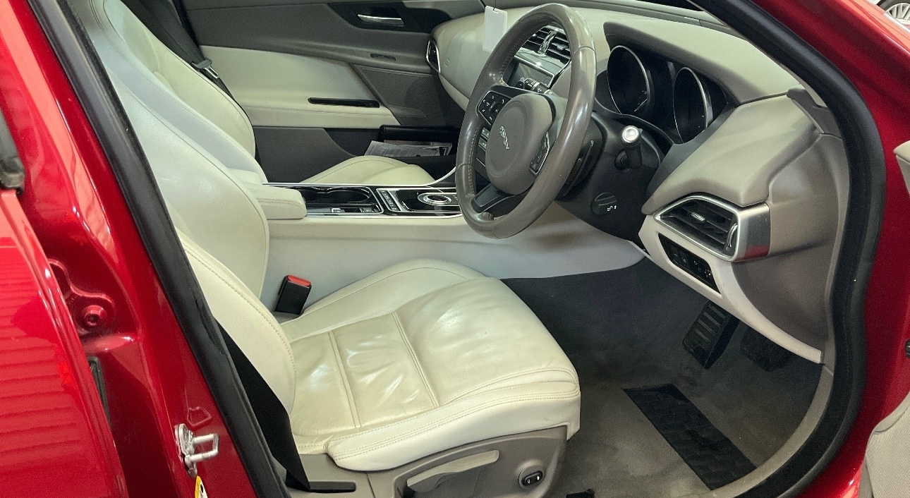 Used Jaguar XE 2016 for sale - 76946147: Photo 10