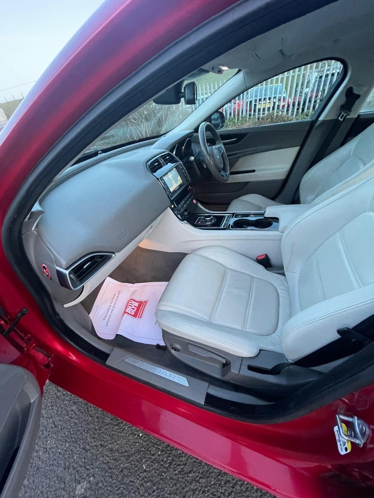 Used Jaguar XE 2016 for sale - 76946147: Photo 12