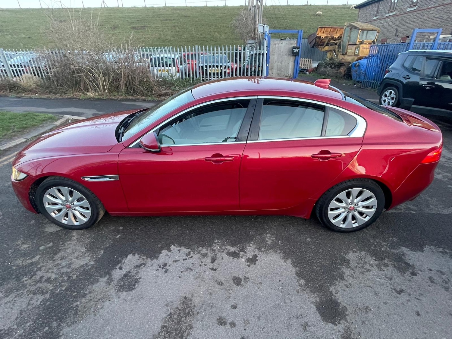 Used Jaguar XE 2016 for sale - 76946147: Photo 28