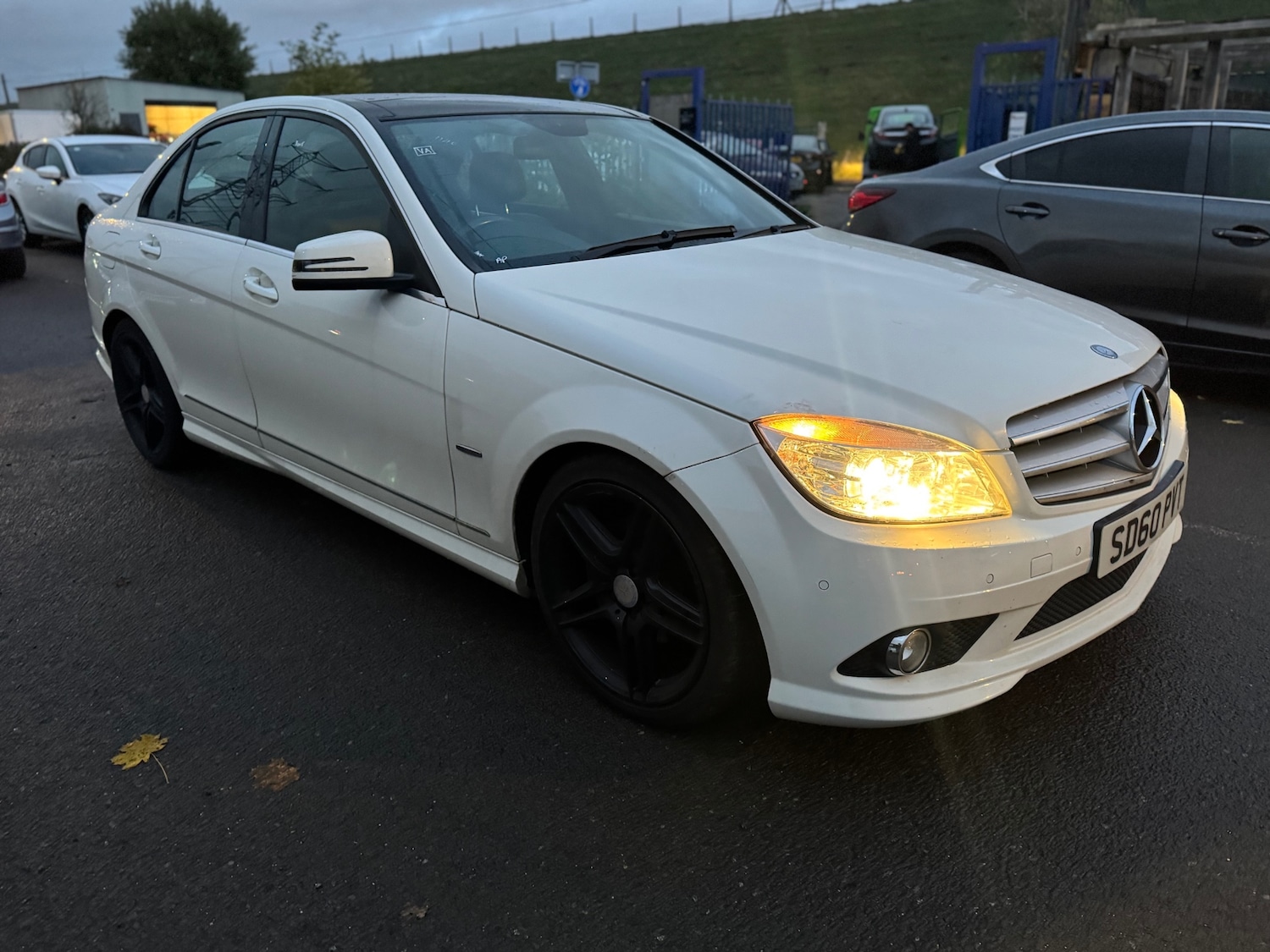 Used Mercedes-Benz C Class 2010 for sale - 76505141: Photo 1