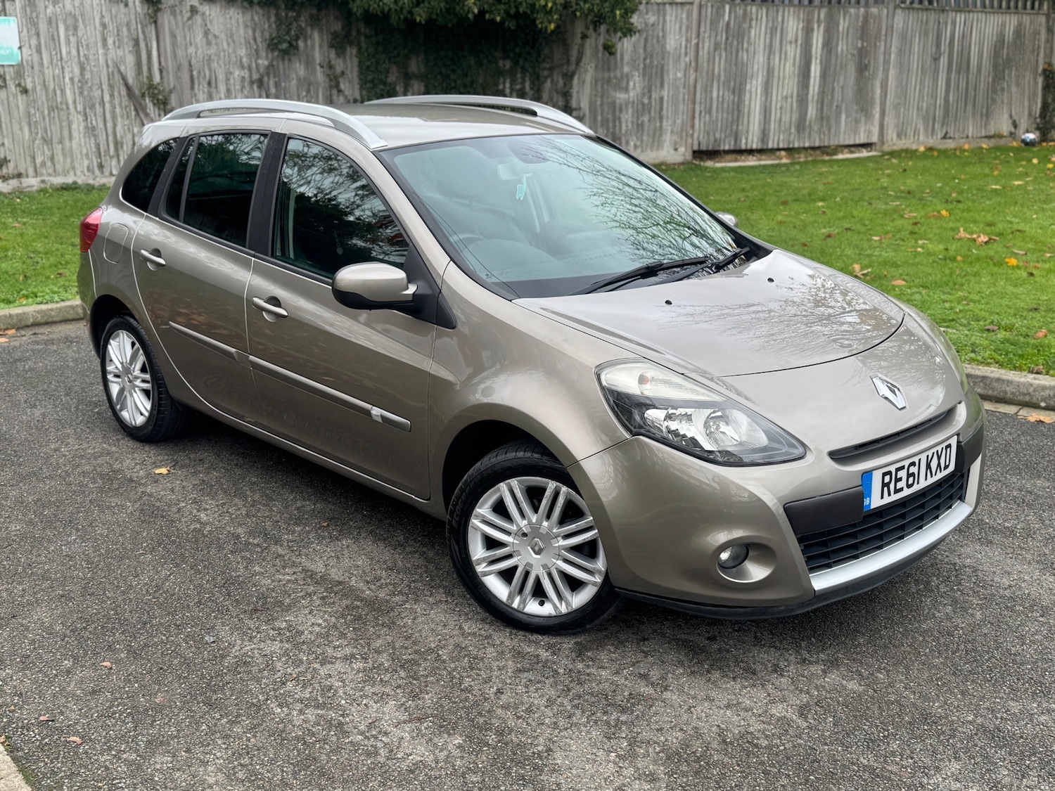Used Renault Clio 2011 for sale - 76543090: Photo 1