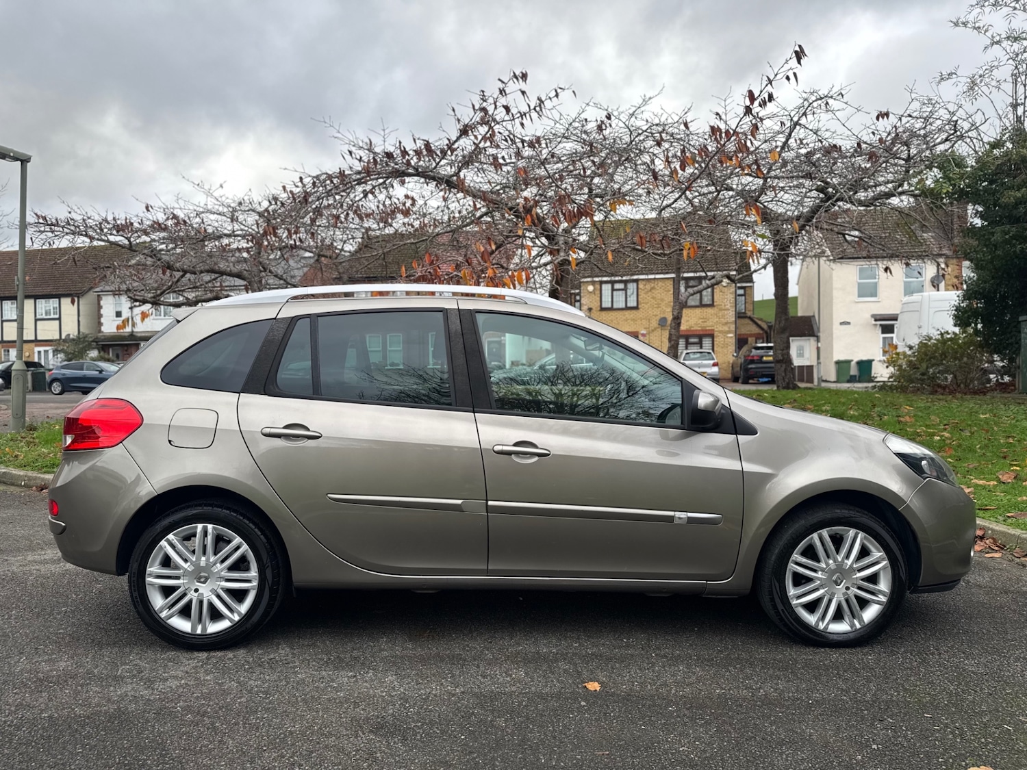 Used Renault Clio 2011 for sale - 76543090: Photo 15