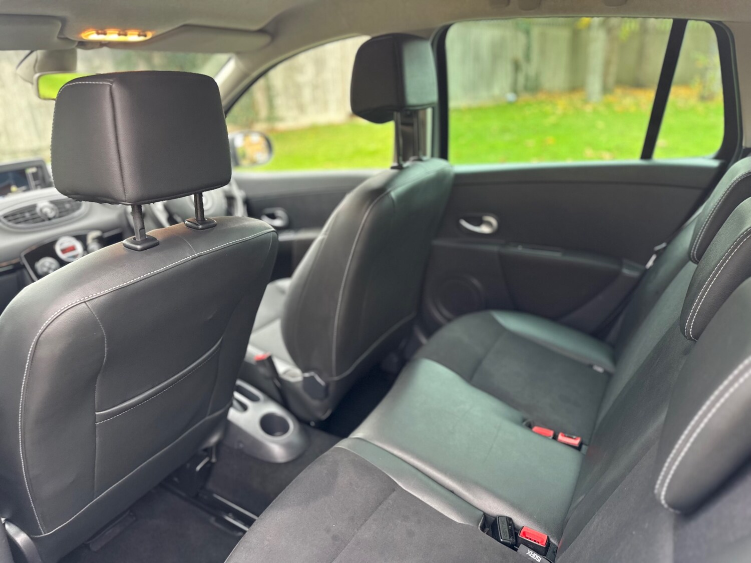 Used Renault Clio 2011 for sale - 76543090: Photo 21