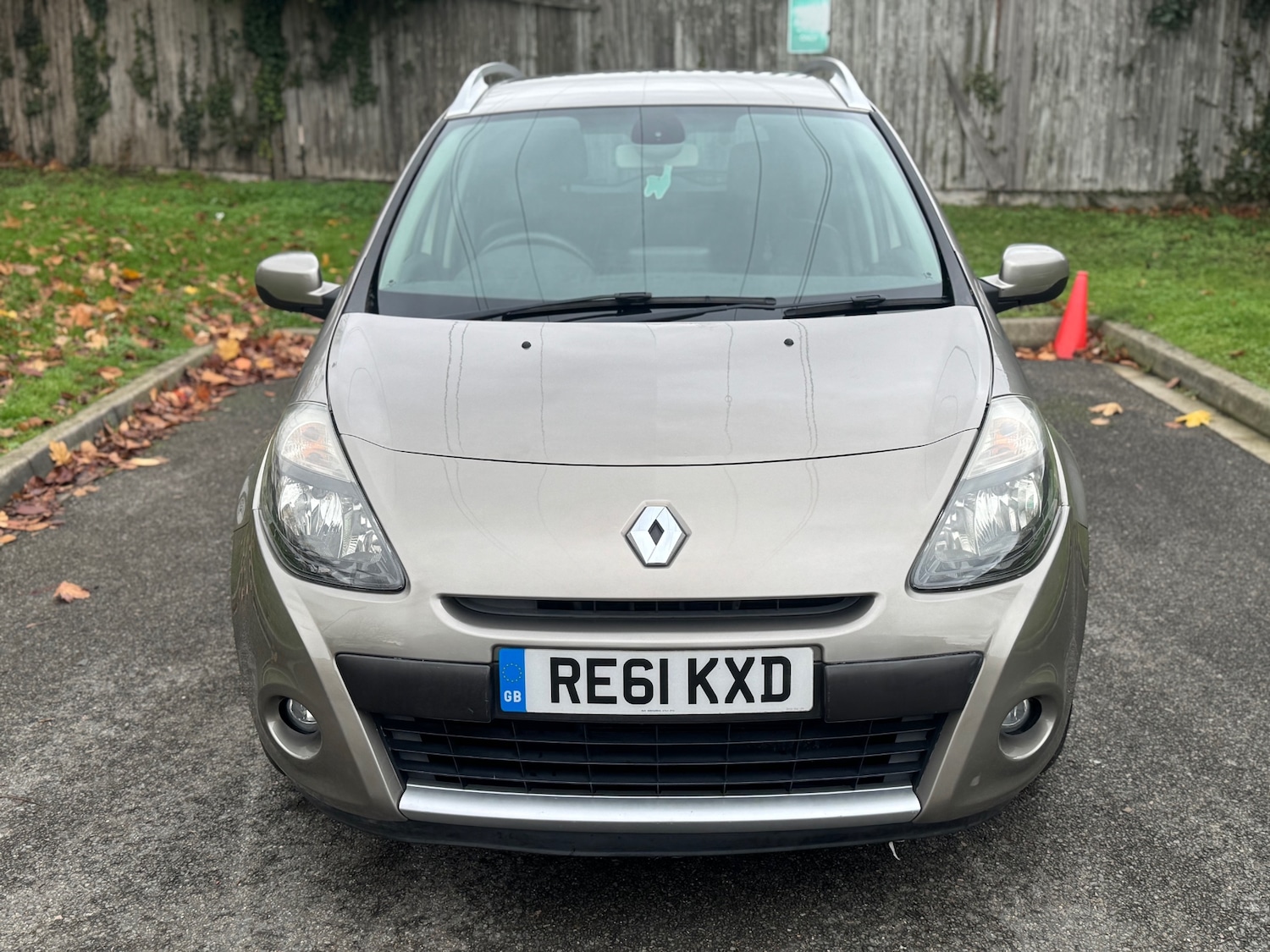 Used Renault Clio 2011 for sale - 76543090: Photo 28