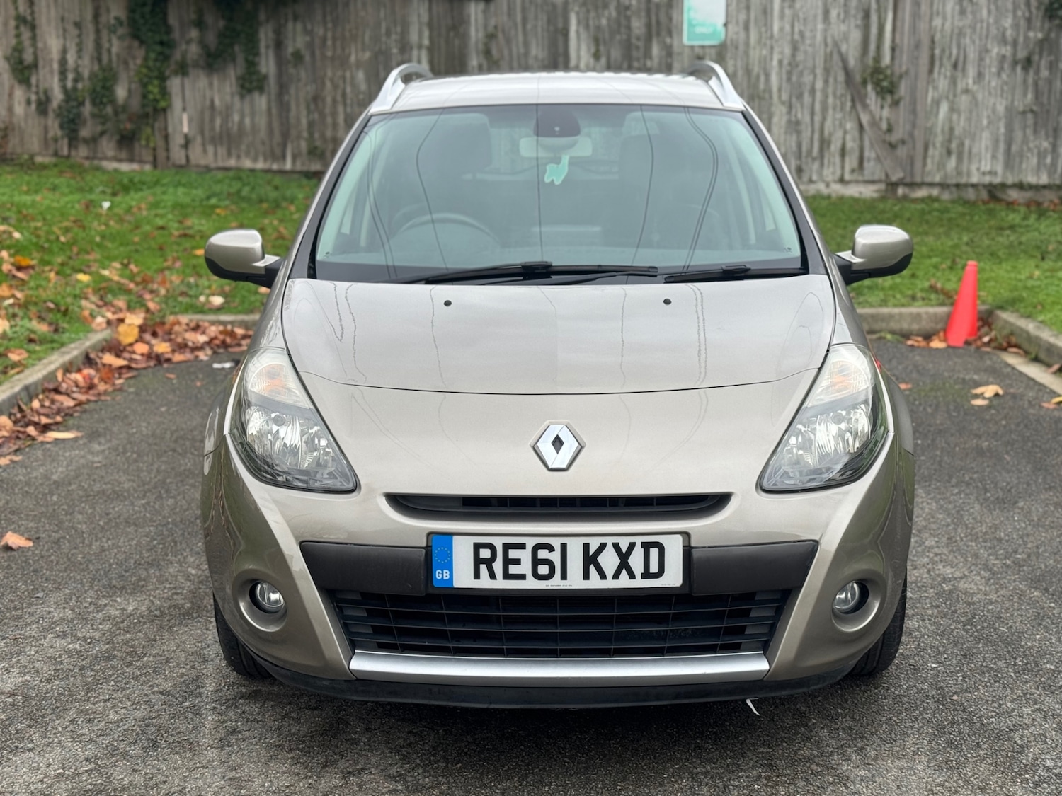 Used Renault Clio 2011 for sale - 76543090: Photo 29