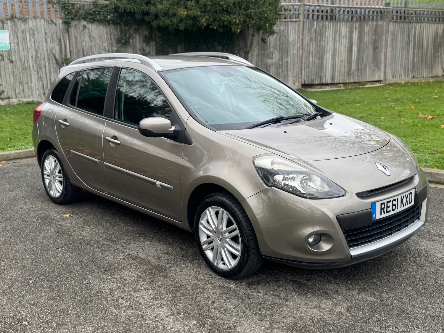 Used Renault Clio 2011 for sale - 76543090: Photo 30