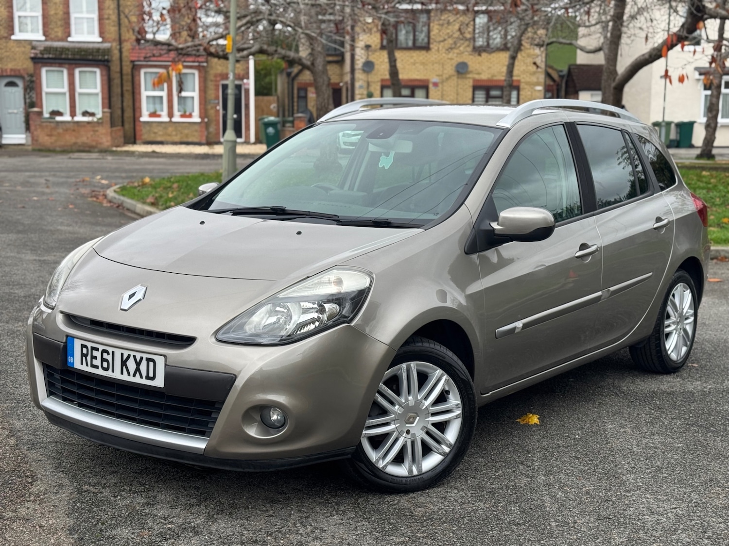 Used Renault Clio 2011 for sale - 76543090: Photo 35