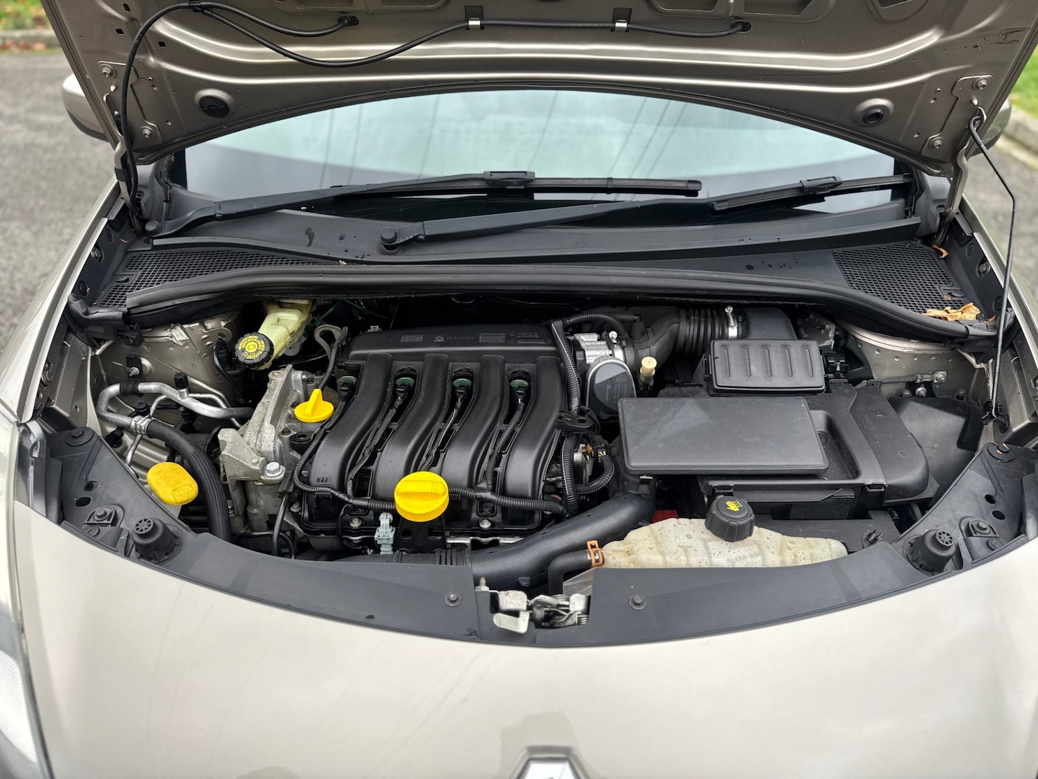 Used Renault Clio 2011 for sale - 76543090: Photo 37