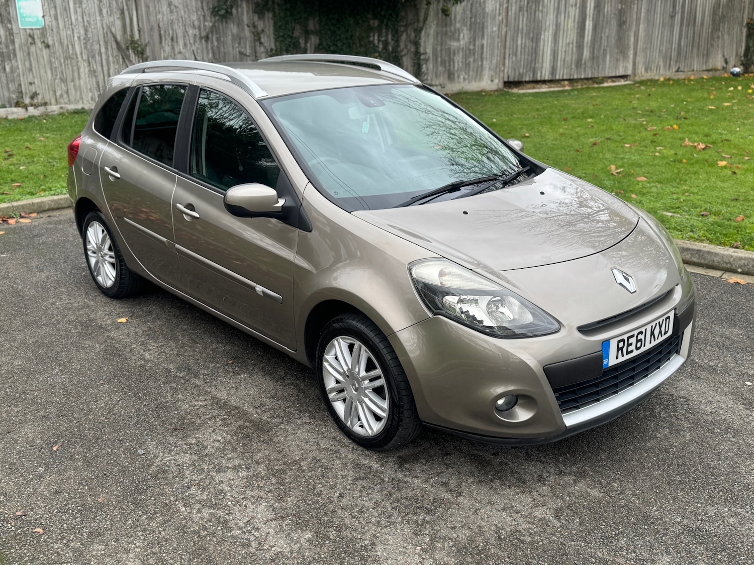 Used Renault Clio 2011 for sale - 76543090: Photo 5