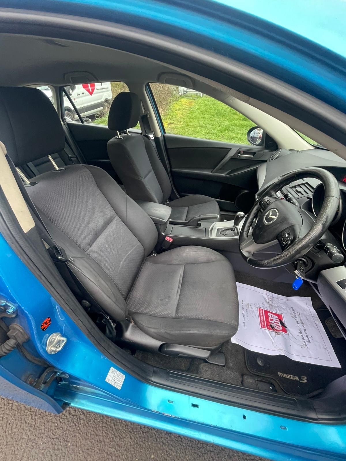 Used Mazda Mazda3 2011 for sale - 77662309: Photo 28