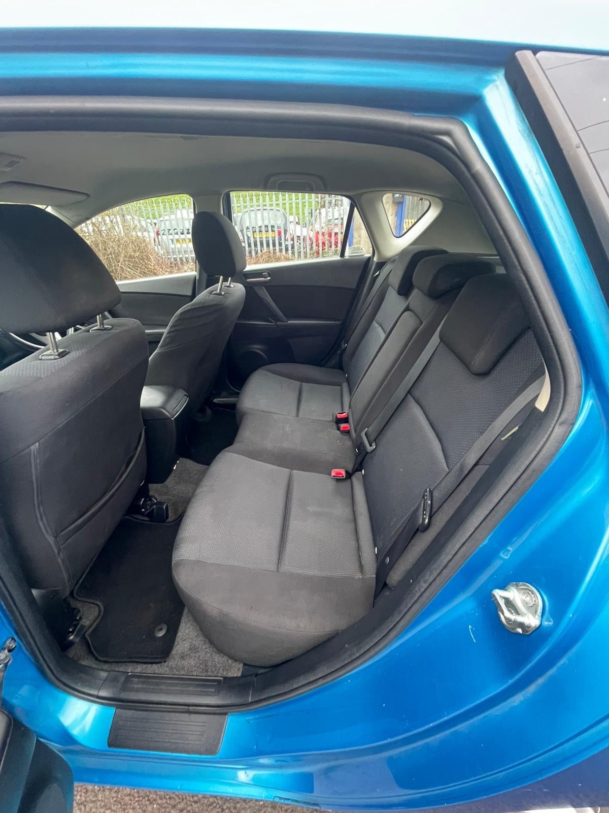 Used Mazda Mazda3 2011 for sale - 77662309: Photo 30