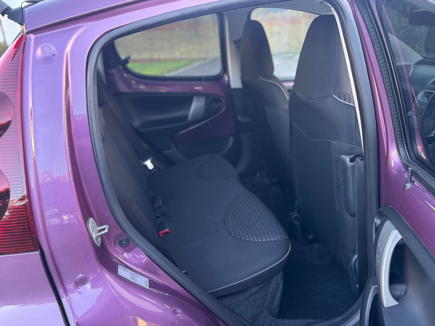 Used Peugeot 107 2012 for sale - 76198778: Photo 11