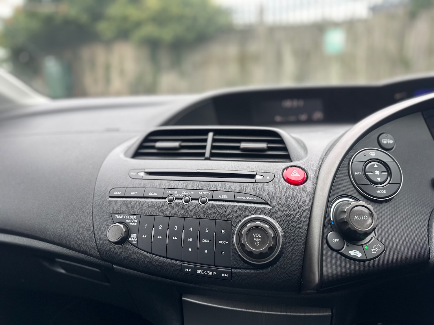 Used Honda Civic 2010 for sale - 76531832: Photo 17