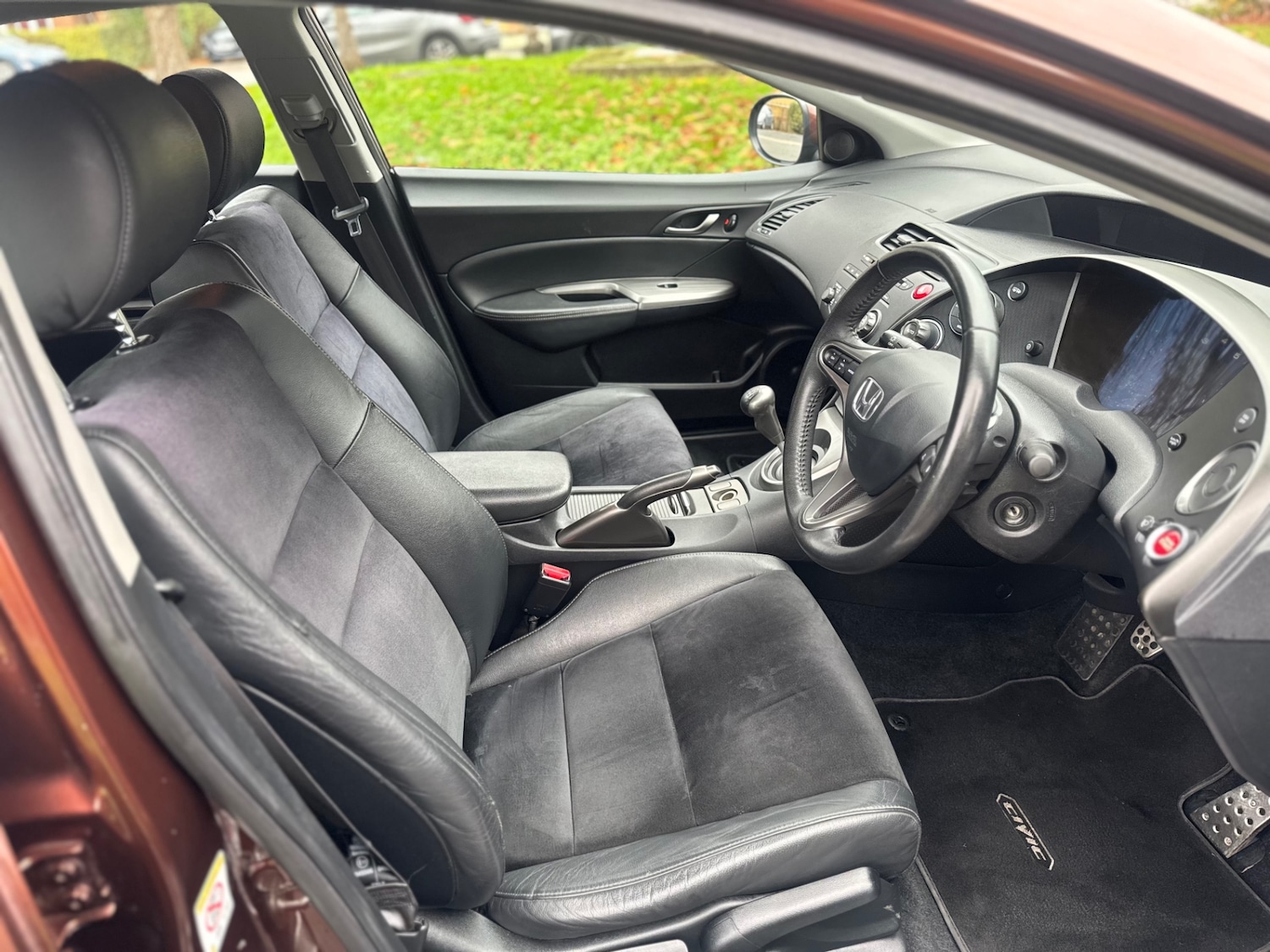 Used Honda Civic 2010 for sale - 76531832: Photo 20