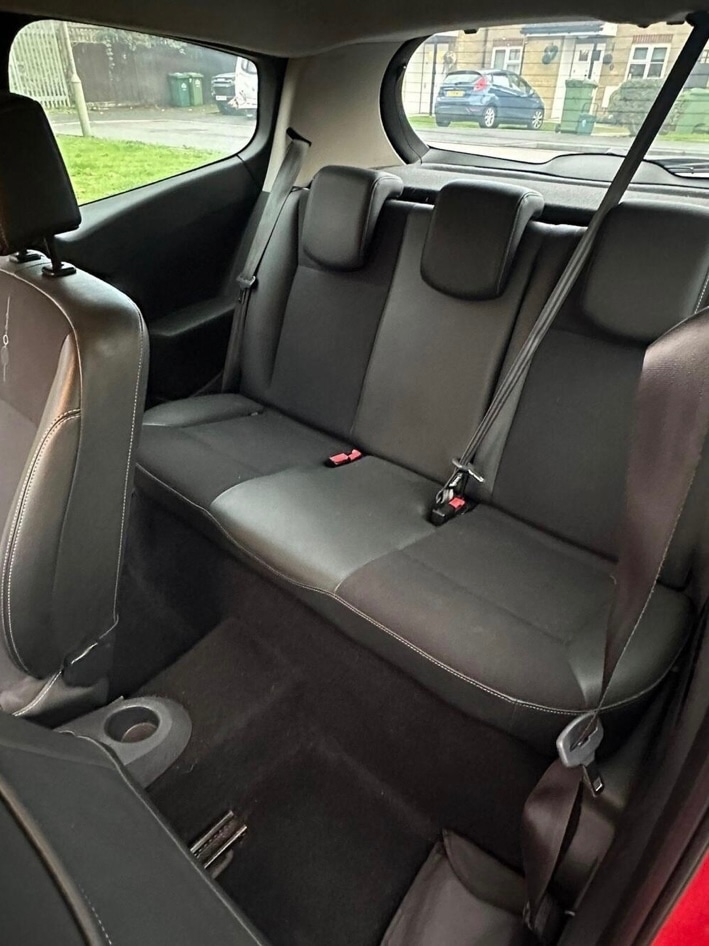 Used Renault Clio 2011 for sale - 76418555: Photo 12