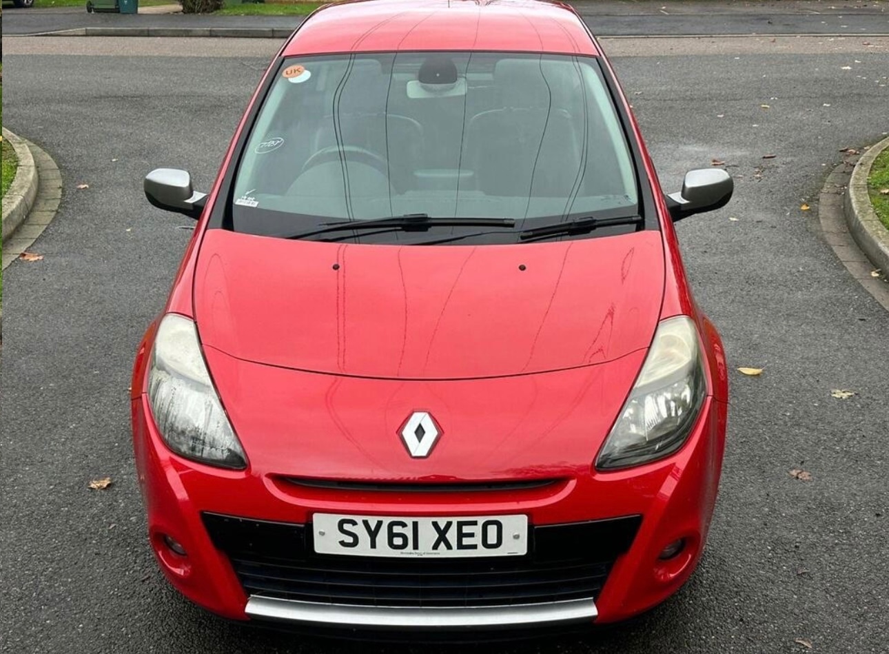 Used Renault Clio 2011 for sale - 76418555: Photo 2