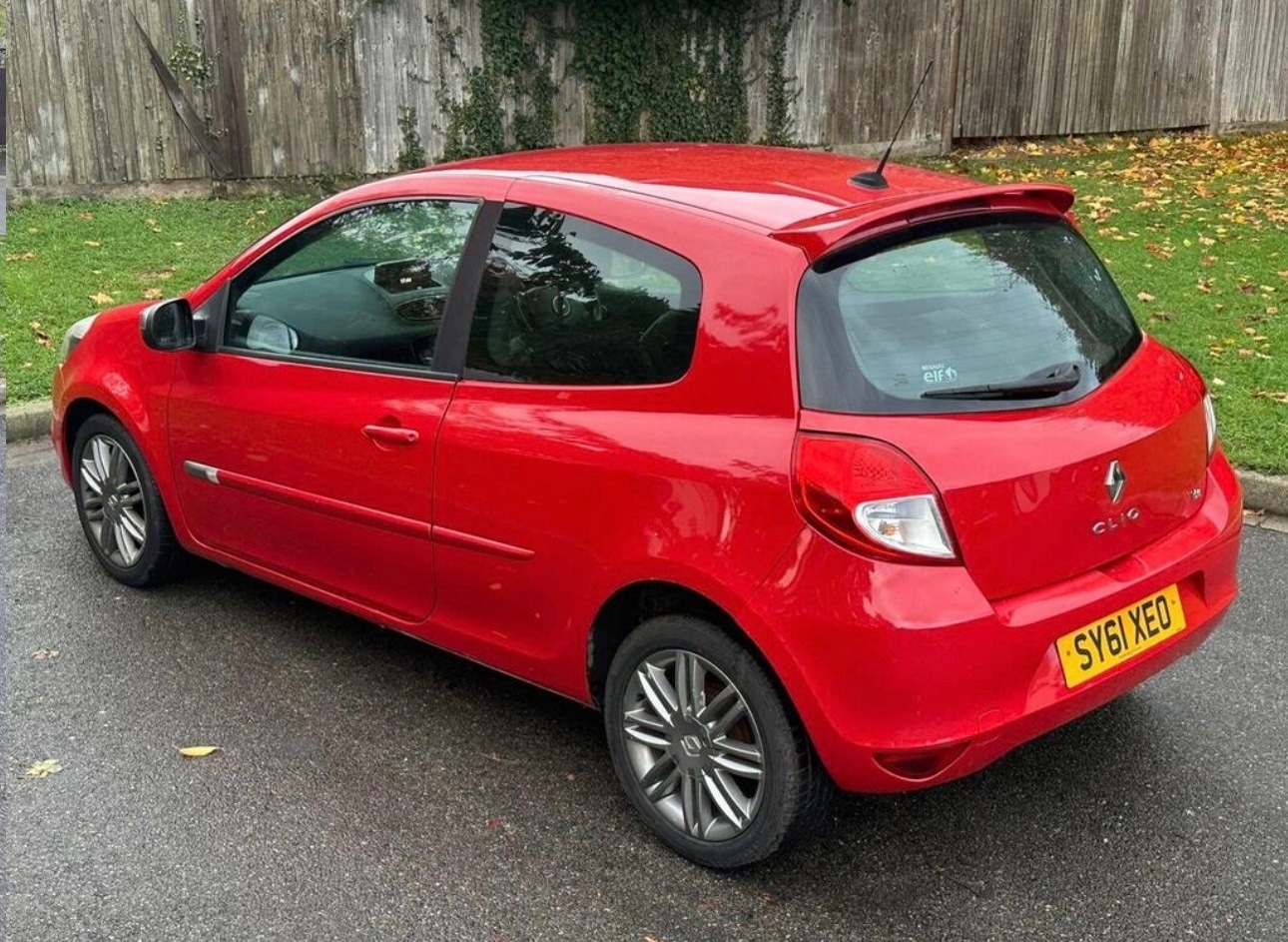 Used Renault Clio 2011 for sale - 76418555: Photo 5