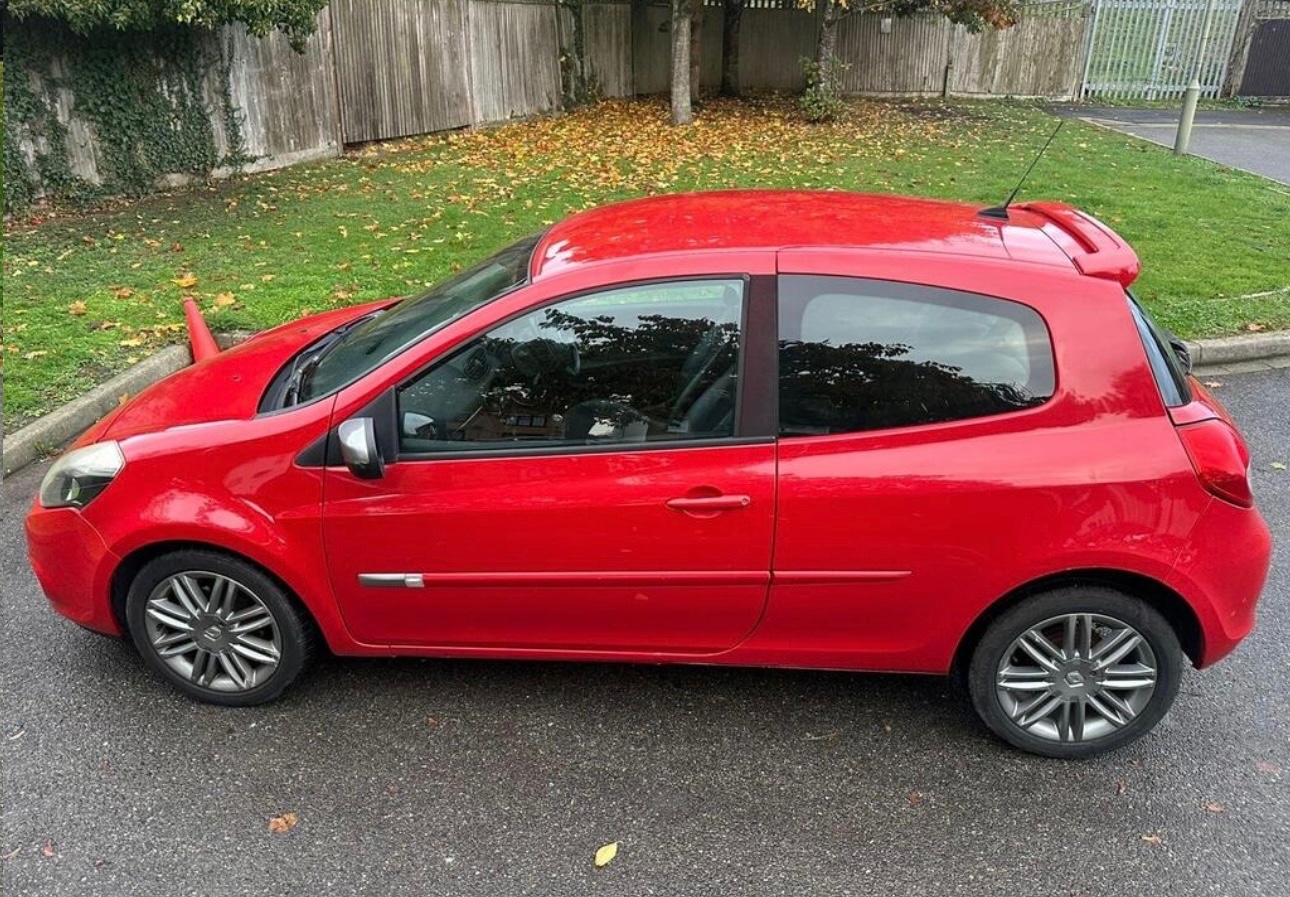 Used Renault Clio 2011 for sale - 76418555: Photo 6