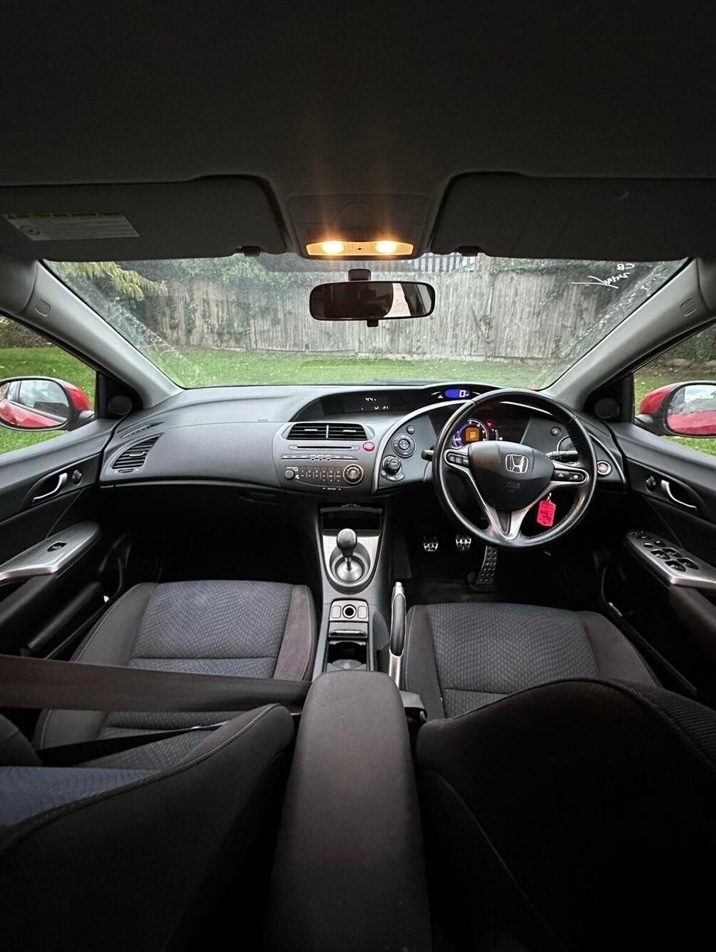 Used Honda Civic 2011 for sale - 76418569: Photo 11