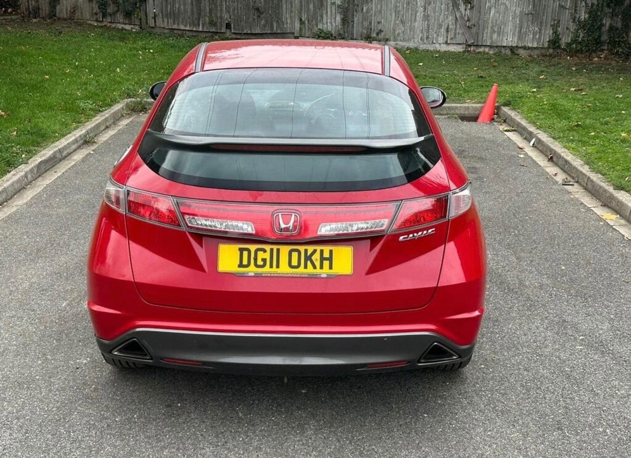 Used Honda Civic 2011 for sale - 76418569: Photo 6