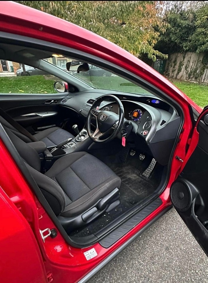 Used Honda Civic 2011 for sale - 76418569: Photo 8