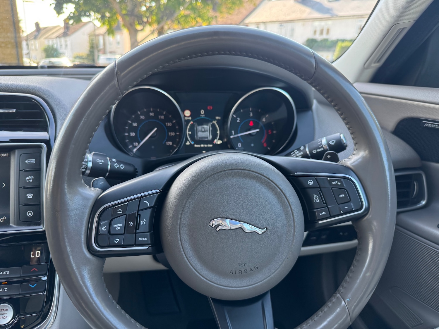 Used Jaguar XE 2016 for sale - 76018056: Photo 13