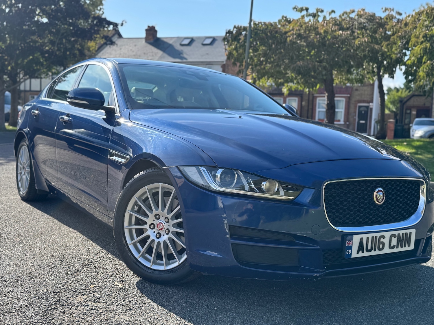 Used Jaguar XE 2016 for sale - 76018056: Photo 2
