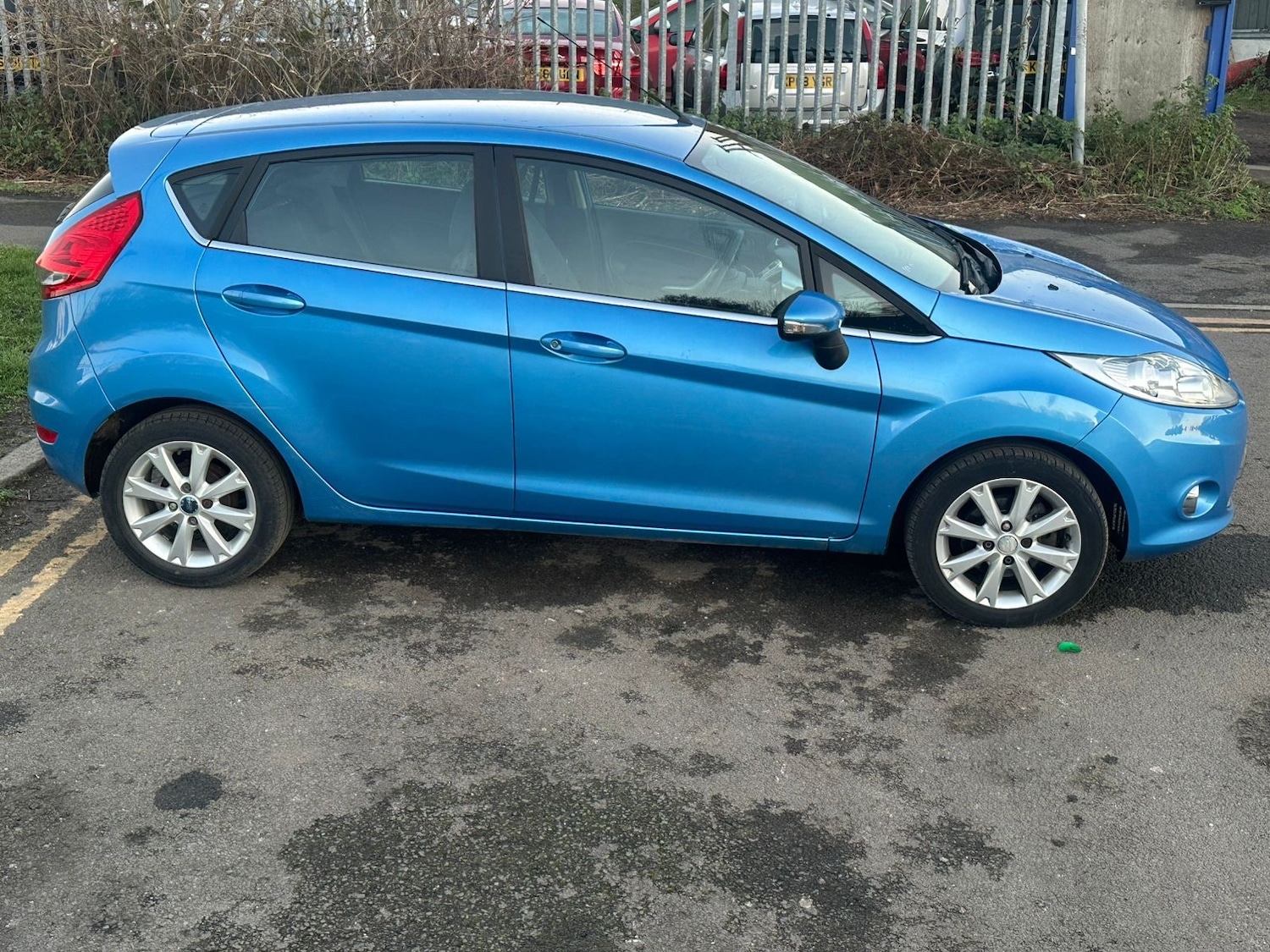 Used Ford Fiesta 2010 for sale - 77099951: Photo 3