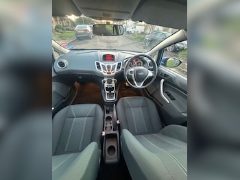 Used Ford Fiesta 2010 for sale - 77099951: Photo