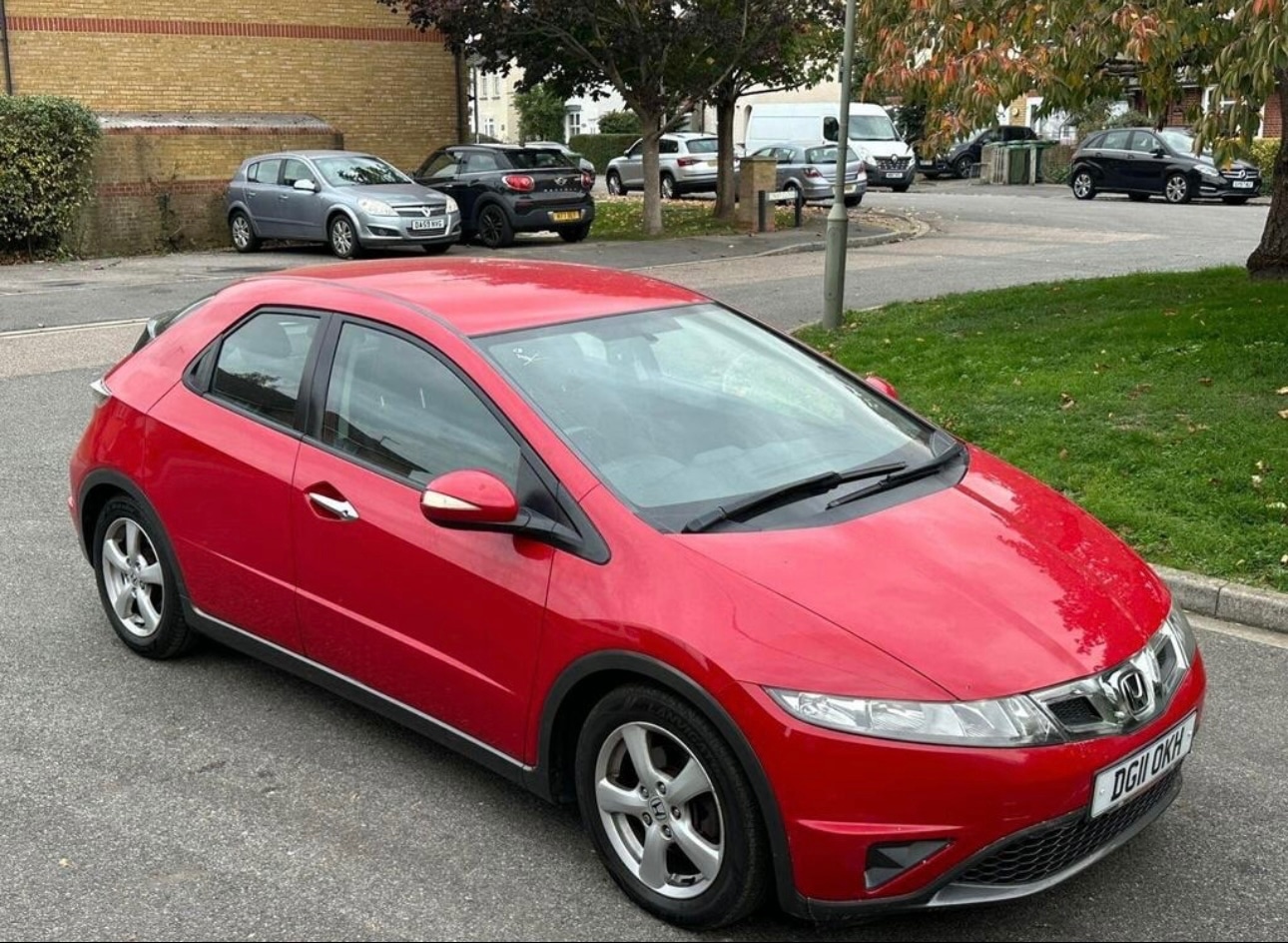 Used Honda Civic 2011 for sale - 76402938: Photo 1