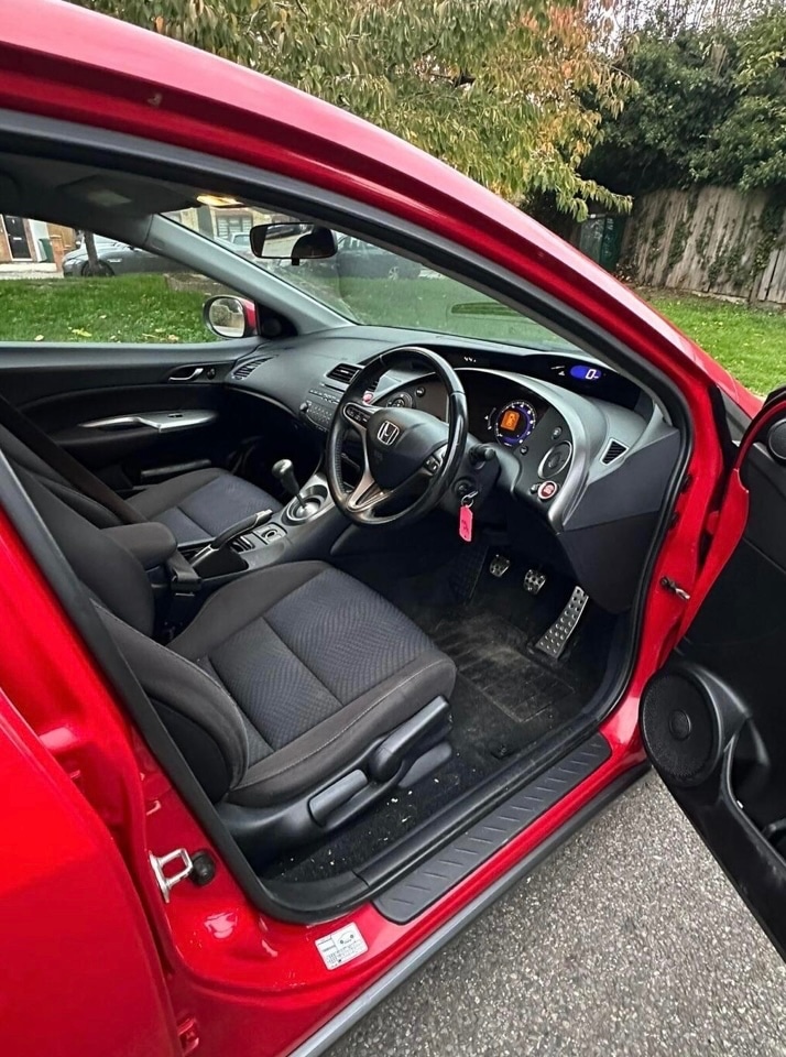 Used Honda Civic 2011 for sale - 76402938: Photo 12