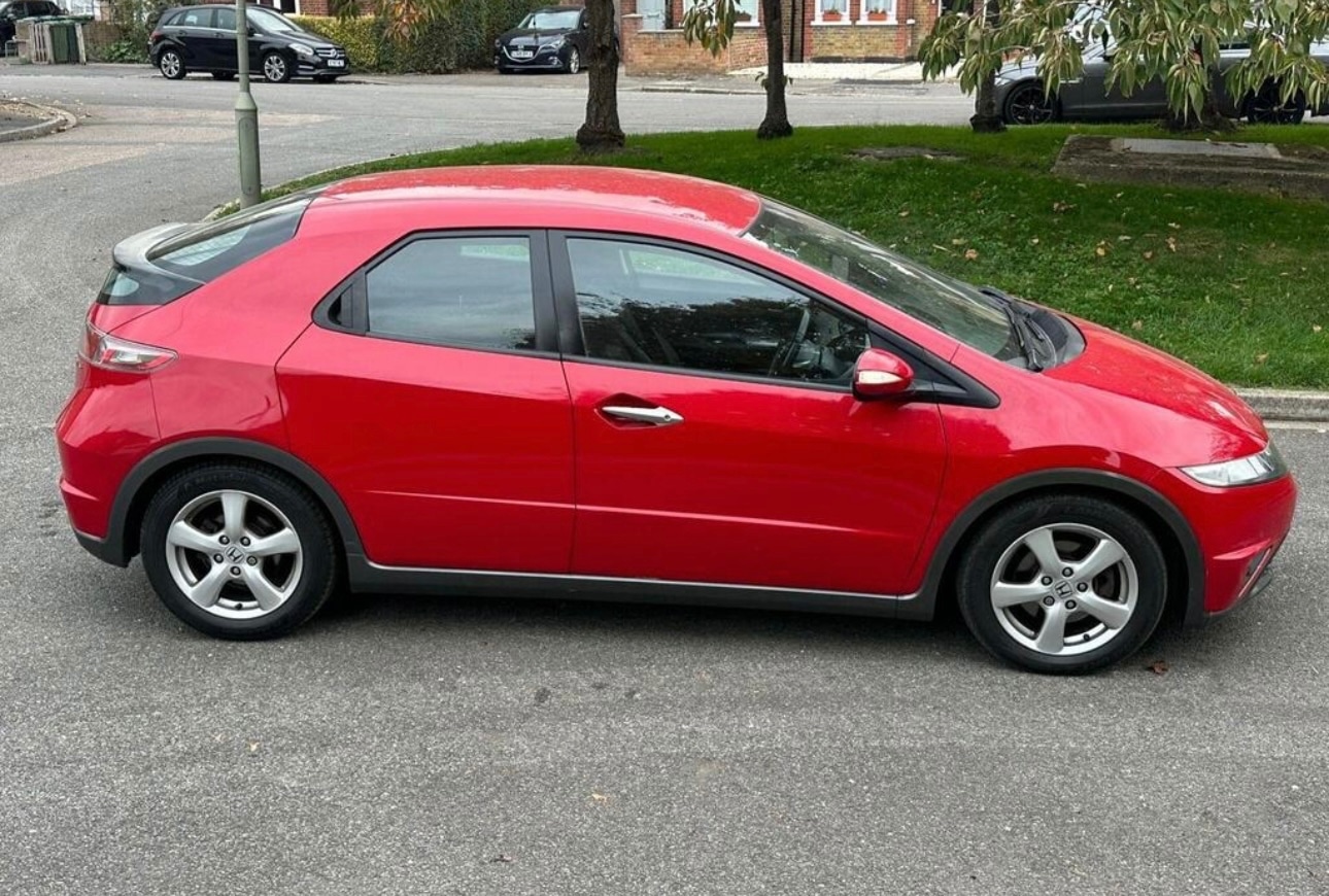 Used Honda Civic 2011 for sale - 76402938: Photo 6