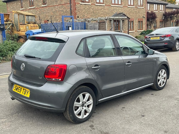 Used Volkswagen Polo 2010 for sale - 76292038: Photo 4