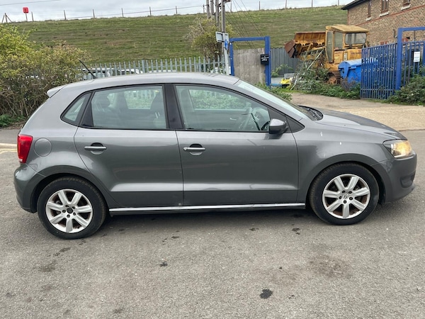 Used Volkswagen Polo 2010 for sale - 76292038: Photo 7